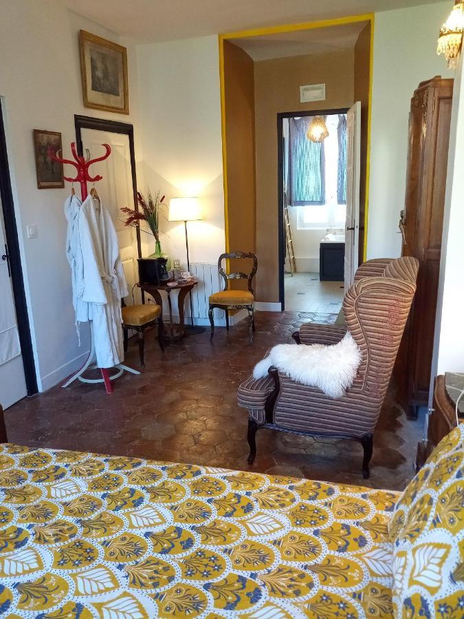 L'Ancien Prieure Bed and Breakfast Lorrez-le-Bocage-Preaux Buitenkant foto