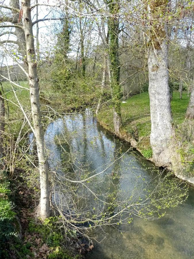 L'Ancien Prieure Bed and Breakfast Lorrez-le-Bocage-Preaux Buitenkant foto