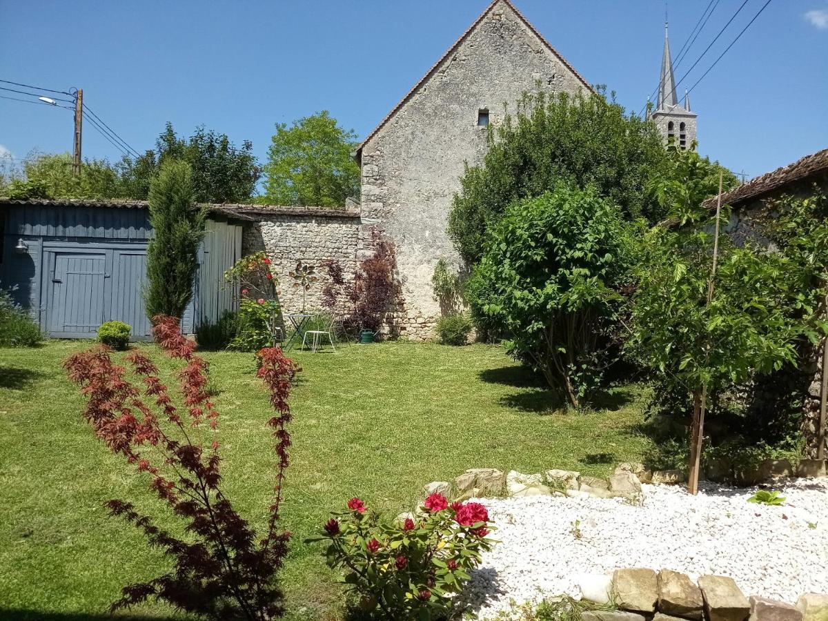 L'Ancien Prieure Bed and Breakfast Lorrez-le-Bocage-Preaux Buitenkant foto