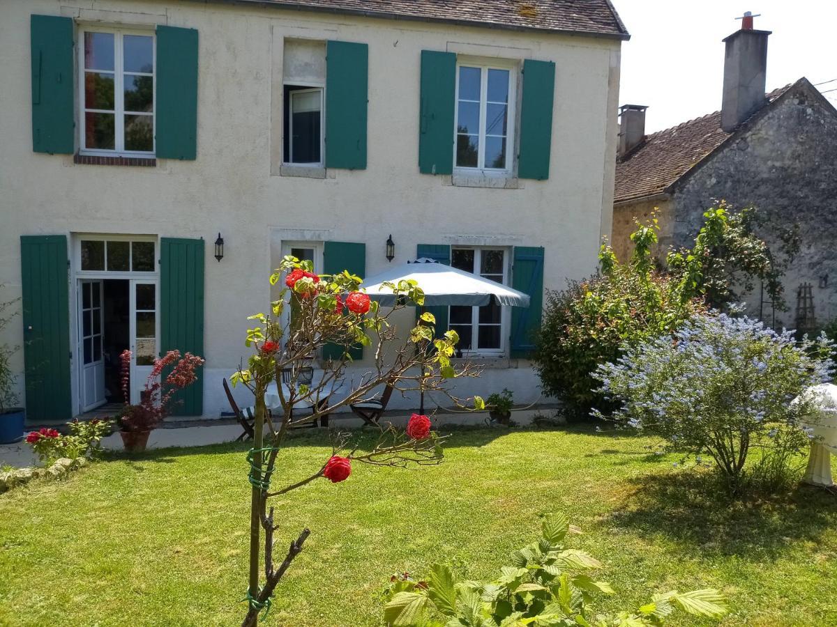 L'Ancien Prieure Bed and Breakfast Lorrez-le-Bocage-Preaux Buitenkant foto