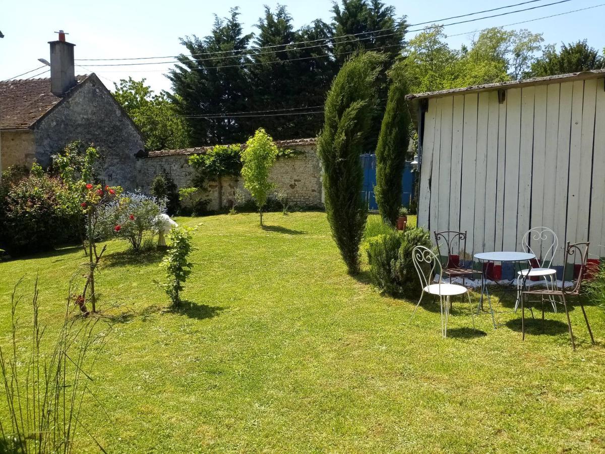 L'Ancien Prieure Bed and Breakfast Lorrez-le-Bocage-Preaux Buitenkant foto