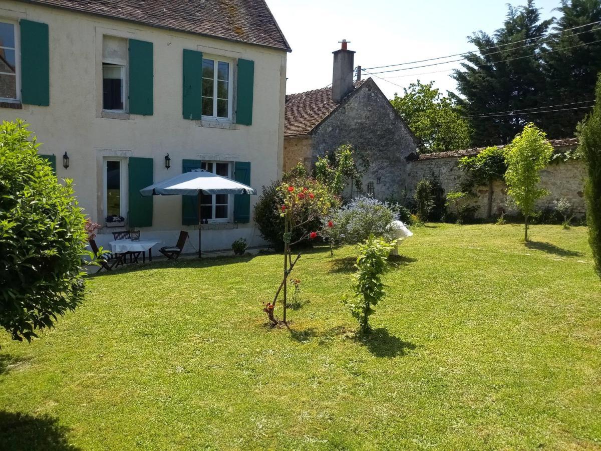 L'Ancien Prieure Bed and Breakfast Lorrez-le-Bocage-Preaux Buitenkant foto